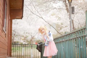 《宫园熏粉裙》｜花柒Hana · 9张写真