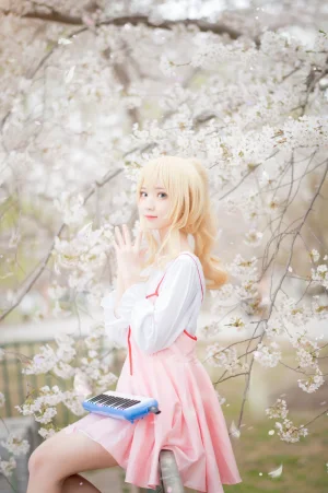 《宫园熏粉裙》｜花柒Hana · 9张写真