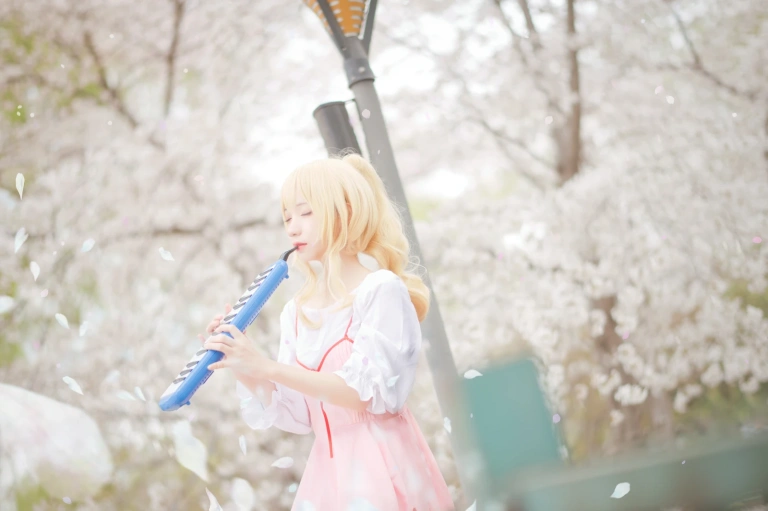 《宫园熏粉裙》｜花柒Hana · 9张写真
