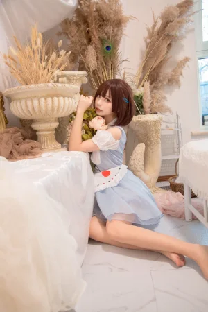 《爱丽丝》｜花柒Hana · 9张写真