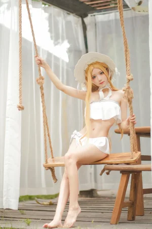 《阿比泳装》｜花柒Hana · 9张写真