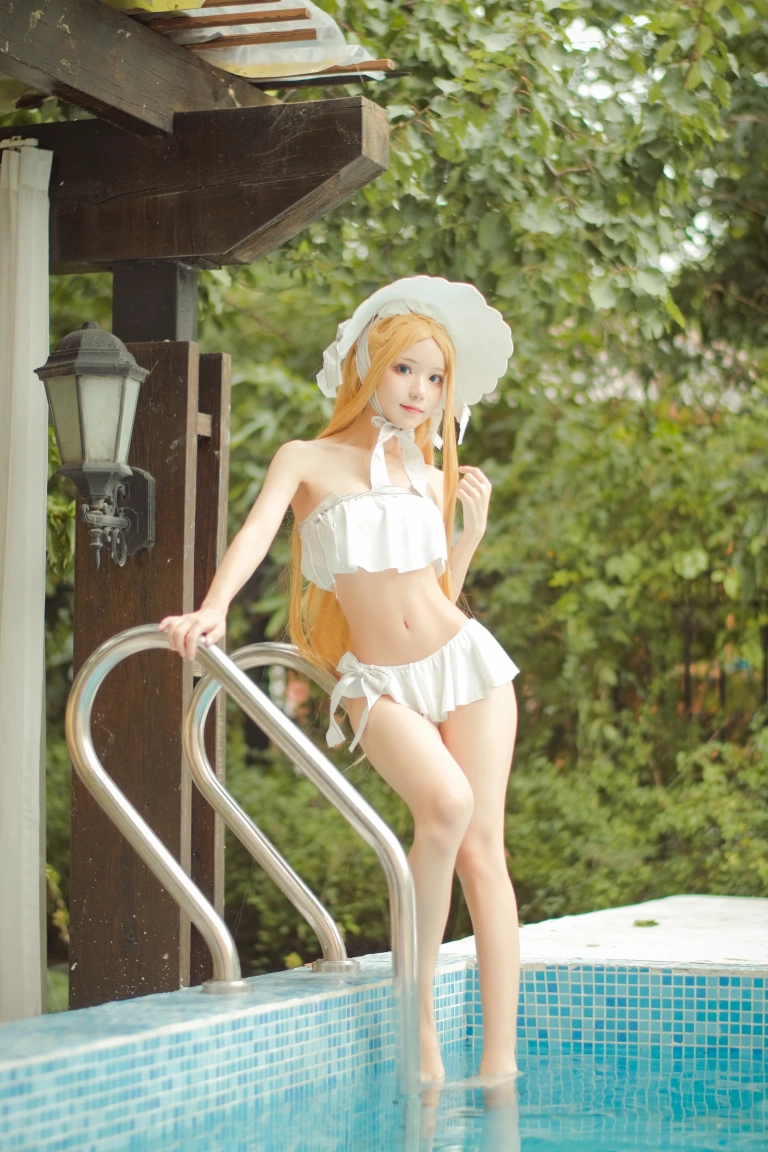 《阿比泳装》｜花柒Hana · 9张写真
