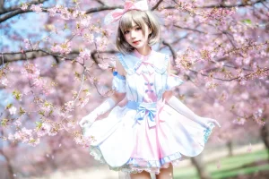 《唐可可打歌服》｜花柒Hana · 9张写真