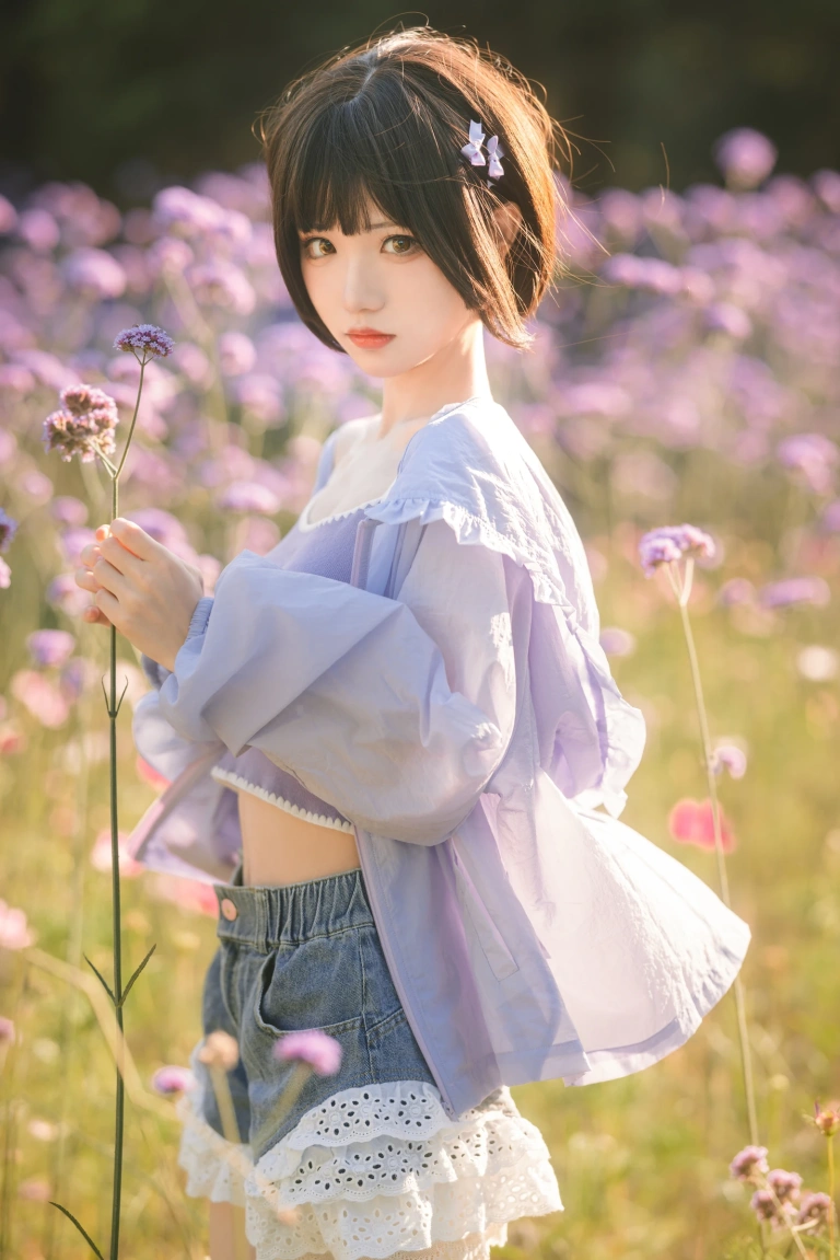 《马鞭草》｜花柒Hana · 15张写真