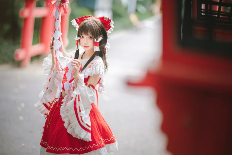 《森森仙短款灵梦》｜花柒Hana · 15张写真
