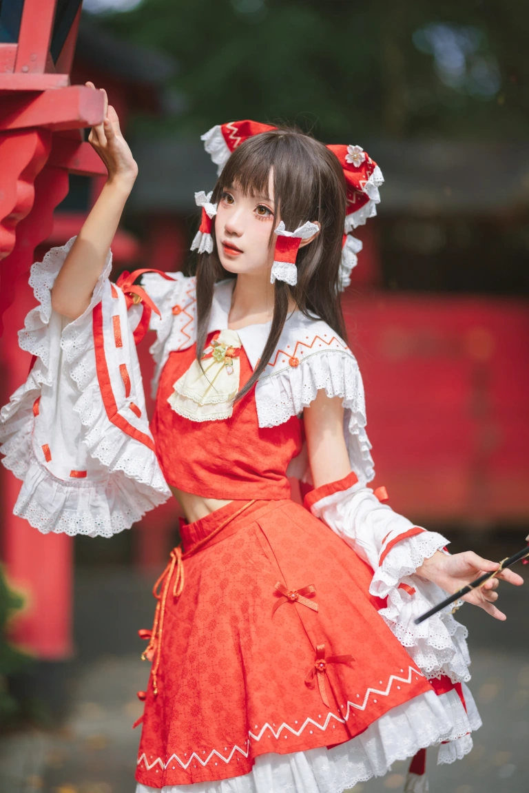 《森森仙短款灵梦》｜花柒Hana · 15张写真