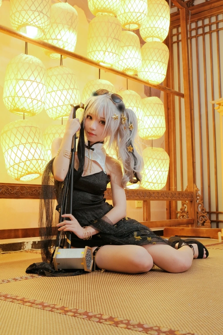 《食铁兽音律联觉》｜花柒Hana · 22张写真