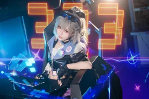 《崩坏 星穹铁道 银狼》｜花柒Hana · 17张写真