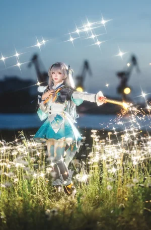 《崩坏 星穹铁道 流萤》｜花柒Hana · 18张写真