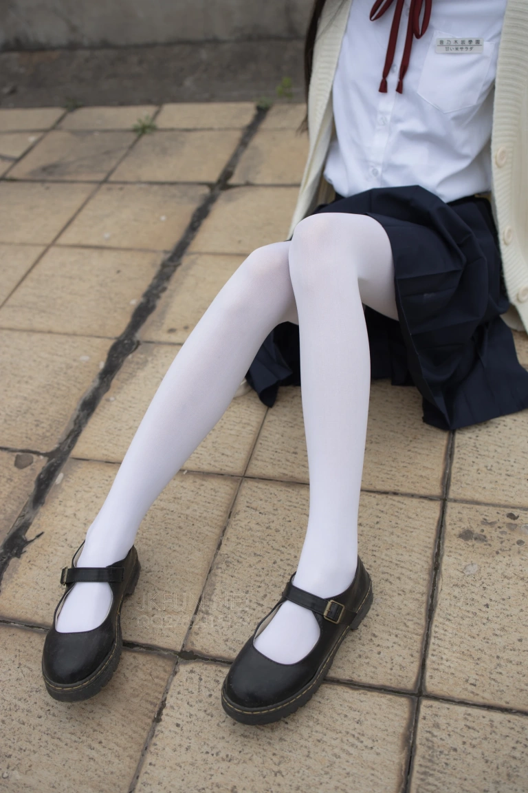 《JKFUN-001 甜米》｜森萝财团 · 104张写真、1 个视频