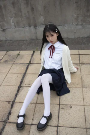 《JKFUN-001 甜米》｜森萝财团 · 104张写真、1 个视频
