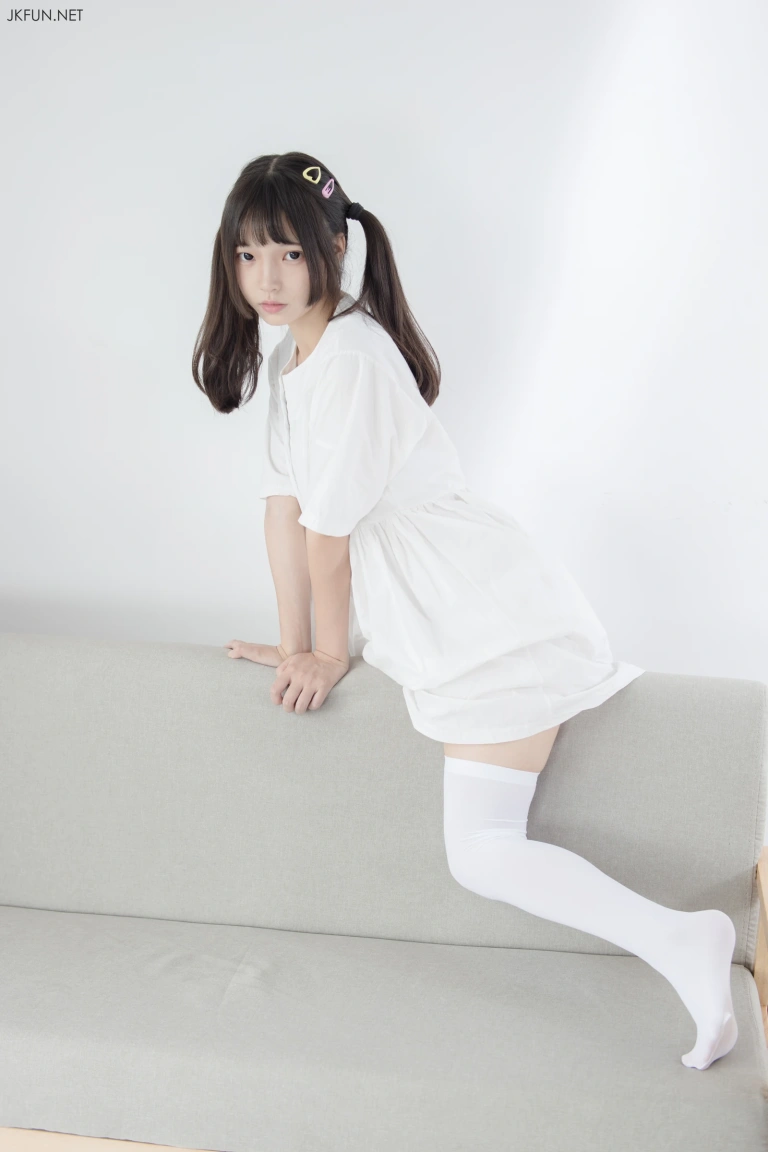 《JKFUN-014 80D过膝袜 默陌》｜森萝财团 · 91张写真、1 个视频