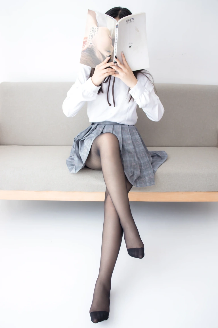 《JKFUN-016 黑丝 小夜》｜森萝财团 · 80张写真、1 个视频