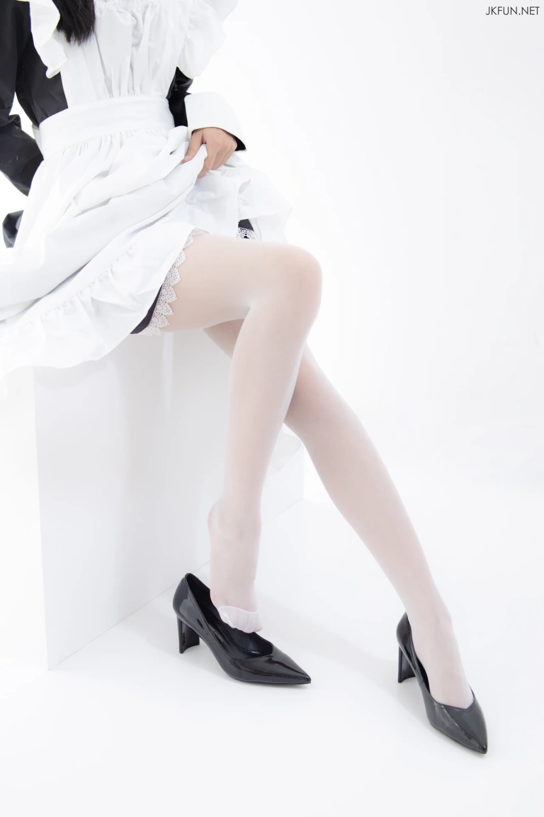 《JKFUN-017 15D超薄白丝 小梓》｜森萝财团 · 127张写真、1 个视频