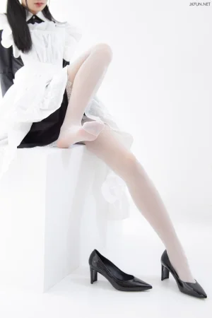 《JKFUN-017 15D超薄白丝 小梓》｜森萝财团 · 127张写真、1 个视频