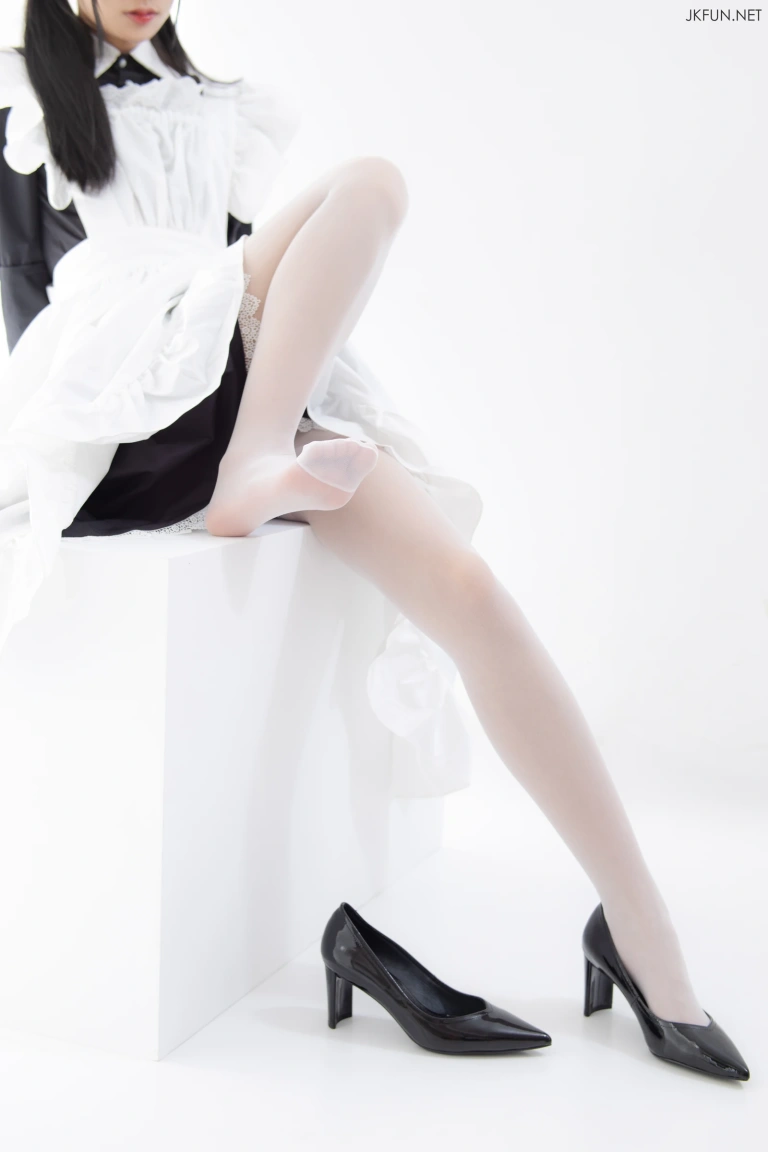 《JKFUN-017 15D超薄白丝 小梓》｜森萝财团 · 127张写真、1 个视频