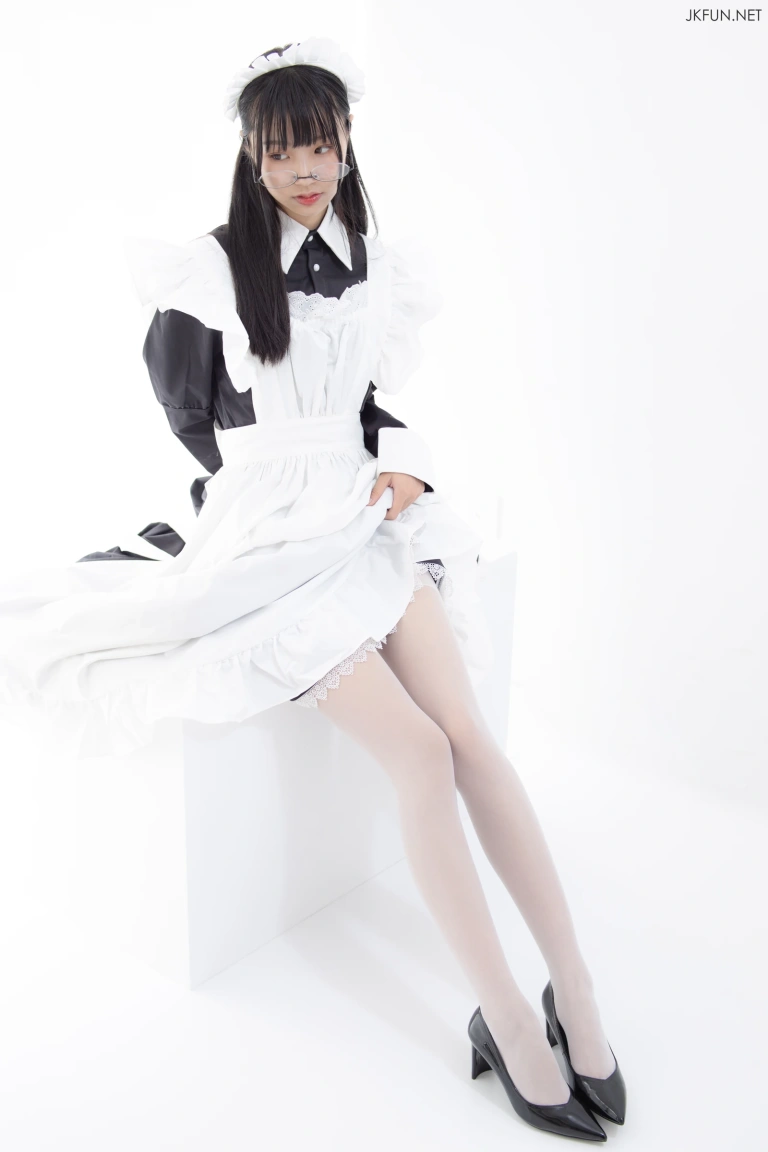 《JKFUN-017 15D超薄白丝 小梓》｜森萝财团 · 127张写真、1 个视频