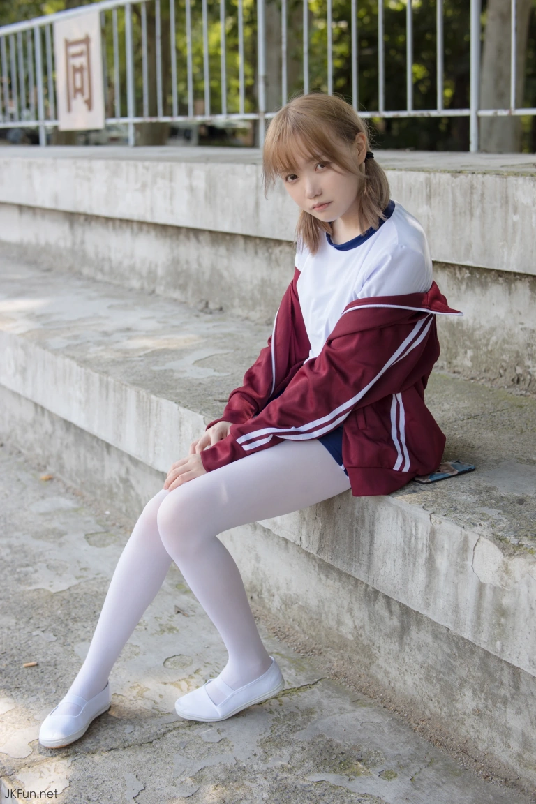 《JKFUN-019 《外景体操服》 80D白丝 Aika》｜森萝财团 · 139张写真、1 个视频