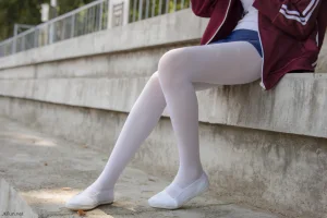 《JKFUN-019 《外景体操服》 80D白丝 Aika》｜森萝财团 · 139张写真、1 个视频