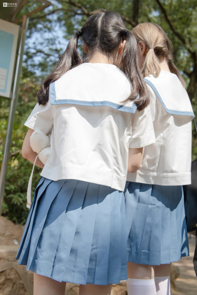 《JKFUN-025 《两女一ZOO》 80D白丝过膝袜 默陌&Aika》｜森萝财团 · 93张写真