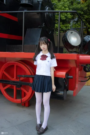 《JKFUN-026 《雪糕游乐园》 15D白丝 默陌》｜森萝财团 · 75张写真、1 个视频