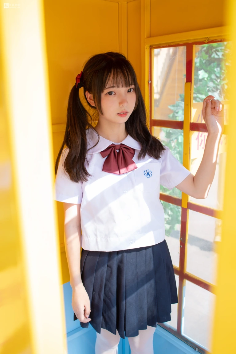 《JKFUN-026 《雪糕游乐园》 15D白丝 默陌》｜森萝财团 · 75张写真、1 个视频