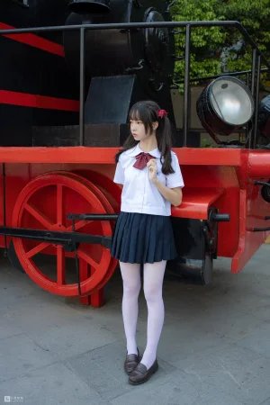 《JKFUN-026 《雪糕游乐园》 15D白丝 默陌》｜森萝财团 · 75张写真、1 个视频