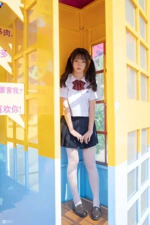 《JKFUN-026 《雪糕游乐园》 15D白丝 默陌》｜森萝财团 · 75张写真、1 个视频