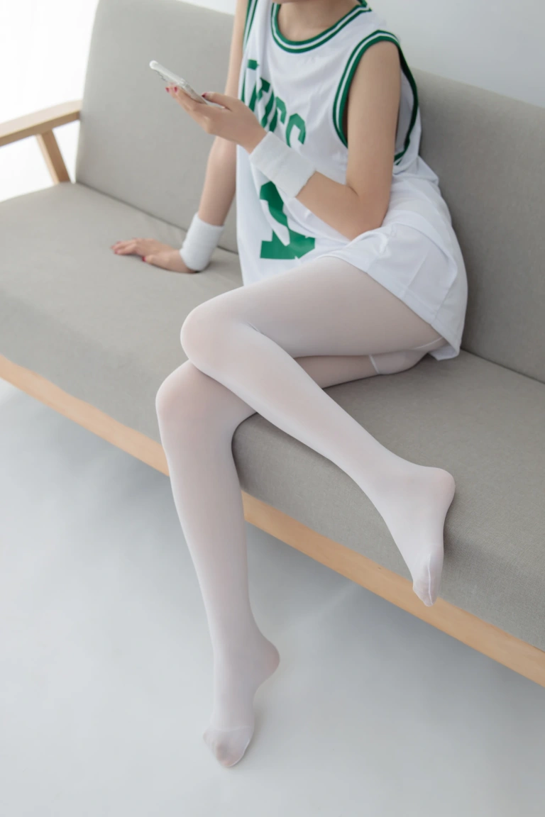 《JKFUN-041 《与篮球无关》80D白丝 卉子》｜森萝财团 · 60张写真、1 个视频