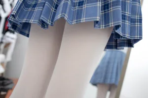 《JKFUN-045 《百圆定制1-2》 80D白丝 Aika》｜森萝财团 · 25张写真、1 个视频