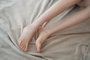 《JKFUN-050 《百圆定制1.5-1》 JK果足 Aika》｜森萝财团 · 69张写真