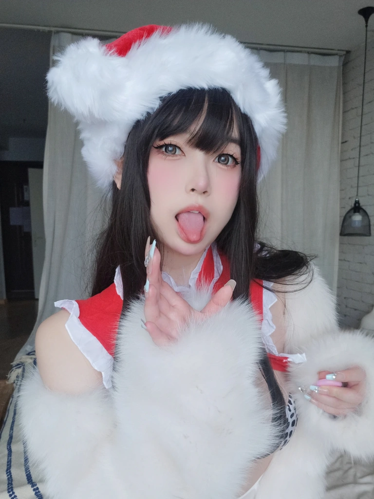 《圣诞特典》｜女主K · 70张写真