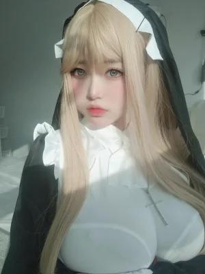 《修女》｜女主K · 80张写真