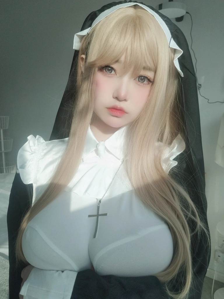 《修女》｜女主K · 80张写真