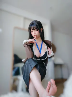《上司的秘密》｜女主K · 109张写真、1 个视频