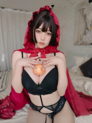 《小红帽和红苹果》｜女主K · 86张写真