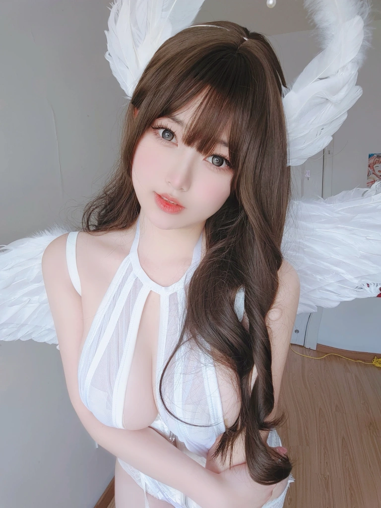 《工口天使》｜女主K · 100张写真