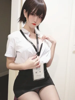 《黑丝OL》｜阿薰kaOri · 45张写真