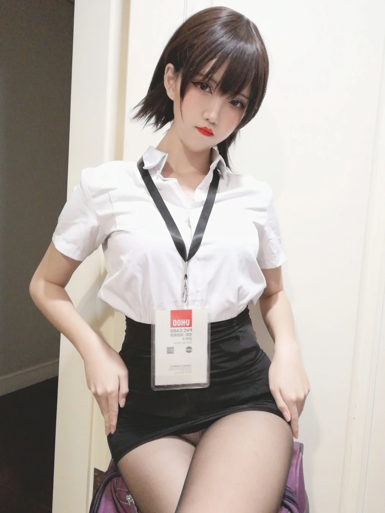 《黑丝OL》｜阿薰kaOri · 45张写真