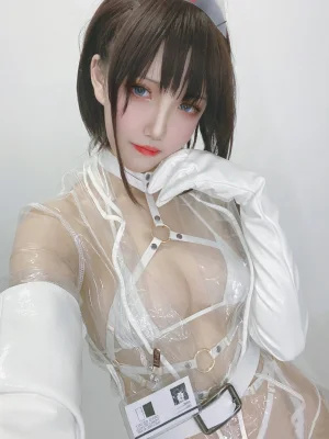 《黑暗王朝透明护士》｜阿薰kaOri · 24张写真
