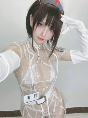 《黑暗王朝透明护士》｜阿薰kaOri · 24张写真
