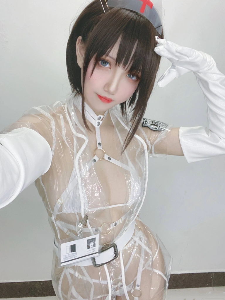 《黑暗王朝透明护士》｜阿薰kaOri · 24张写真