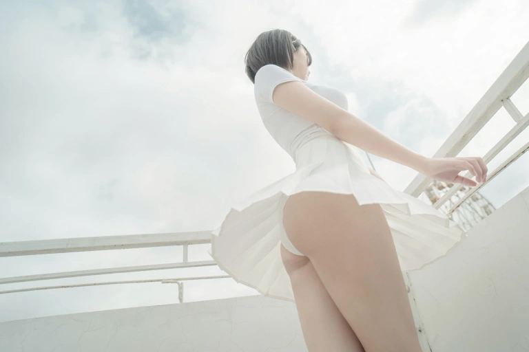 《天台》｜阿薰kaOri · 82张写真、1 个视频