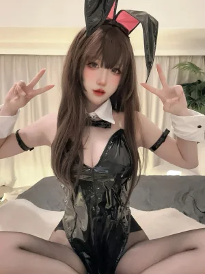 《兔女郎》｜阿薰kaOri · 46张写真、5 个视频