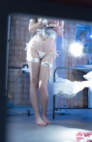 《病房之恋》｜阿薰kaOri · 80张写真