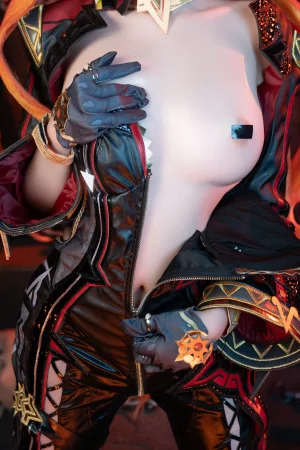 《火神玛薇卡》｜阿薰kaOri · 213张写真、1 个视频