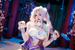 《永劫无间·殷紫萍》｜阿薰kaOri · 61张写真、1 个视频