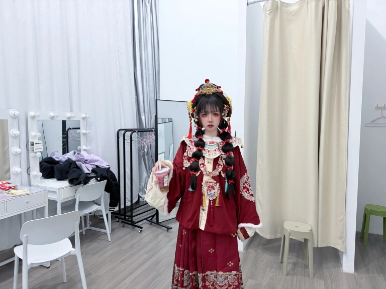 《新年》｜阿薰kaOri · 543张写真、4 个视频