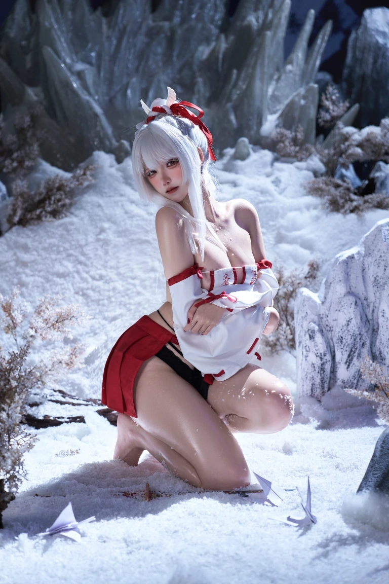 《绯雪》｜阿薰kaOri · 201张写真、20 个视频