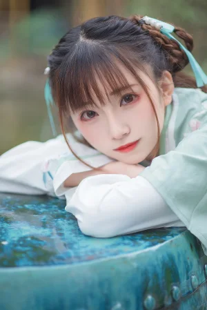《娉娉袅袅十三余，豆蔻年华二月初》｜Kitaro_绮太郎 · 19张写真